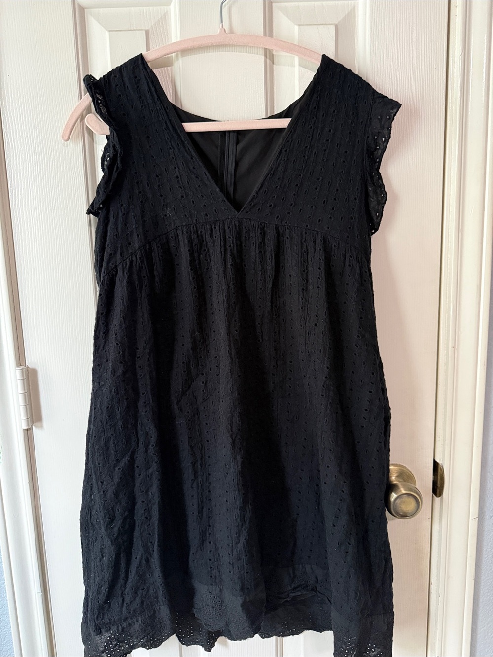 Black Eyelet V-Neck Cap Sleeve Women's Top